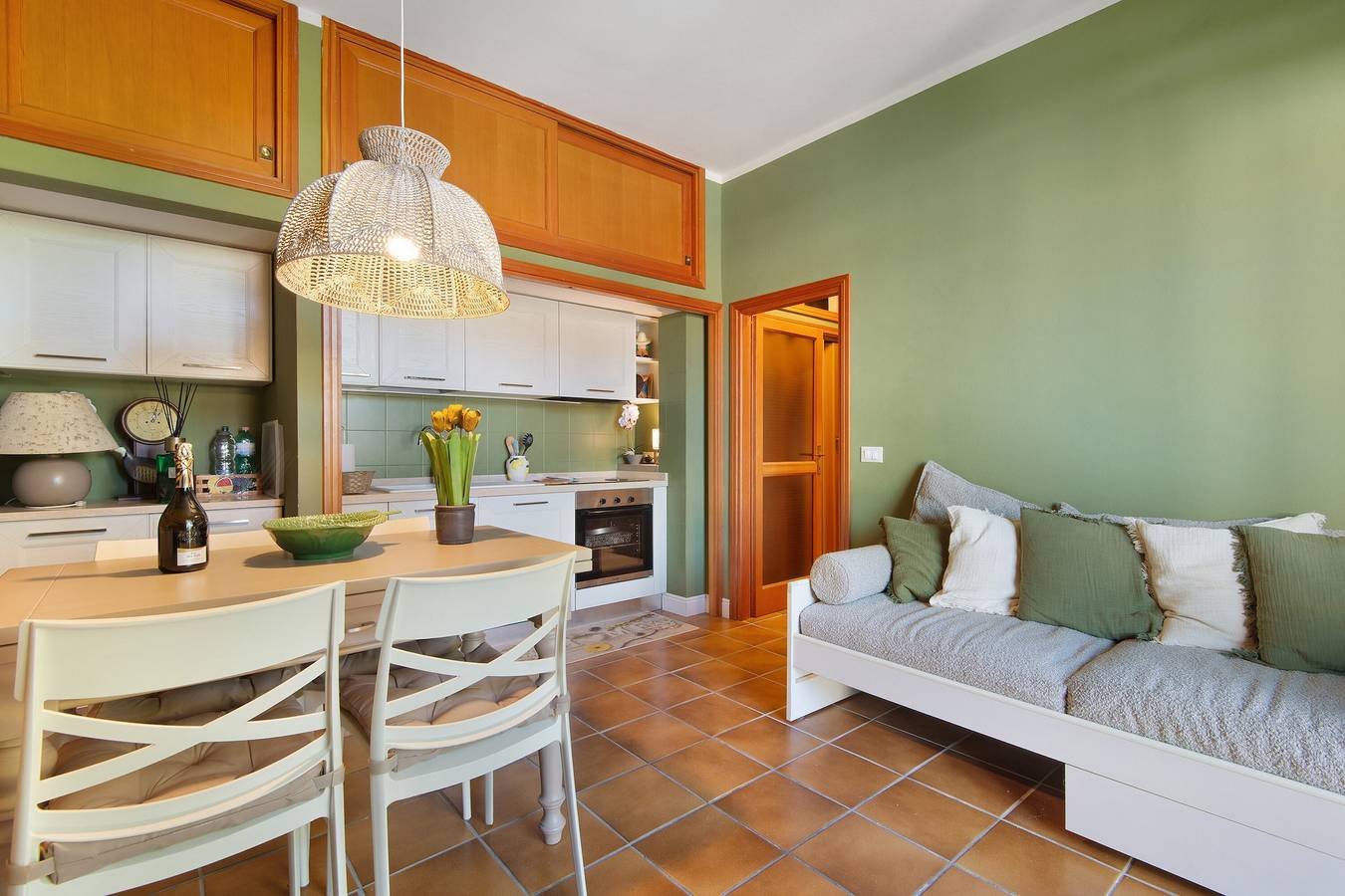 Entire apartment, Apartment 'Pino Vallegrande' with Private Terrace and Air Conditioning in Procchio, Elba