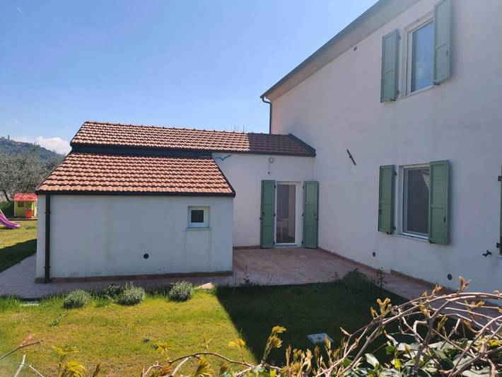 B&b voor 3 personen, met tuin en uitzicht, met huisdier in Massa-Carrara