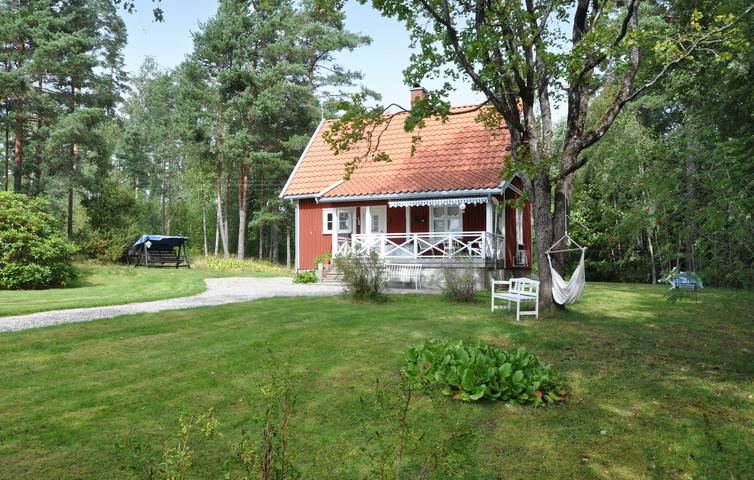 Ferienhaus für 6 Personen, mit Terrasse und Garten sowie Seeblick - 1