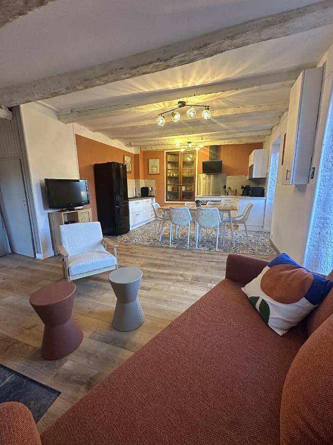 Location de vacances pour 4 personnes, avec jardin et piscine, animaux acceptés à Nadaillac - 3