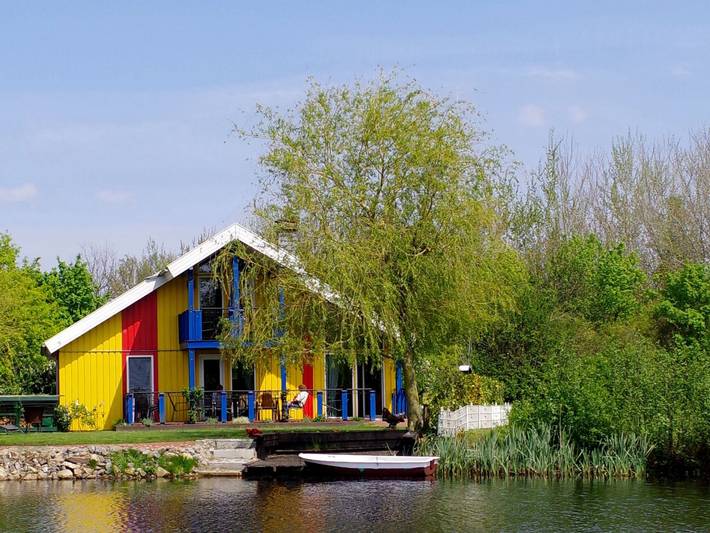 Ferienhaus für 11 Personen, mit Balkon und Terrasse sowie Garten und Sauna in Bourtanger Moor