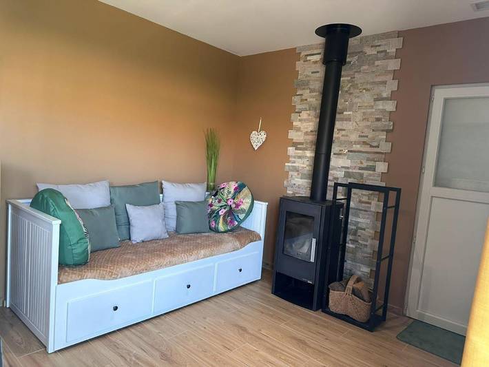 Gîte pour 2 personnes, avec terrasse ainsi que piscine et vue à Margon - 2