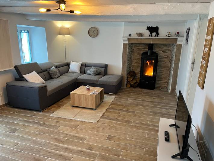 Maison de vacances rénovée à la ferme, terrasse, proche du Parc Ardes, Puy de Dôme et Brioude in Autrac, Parc naturel régional des Volcans d'Auvergne