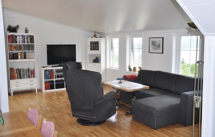 Ganze Ferienwohnung, Ferienwohnung für 7 Personen mit Terrasse in Fitjar