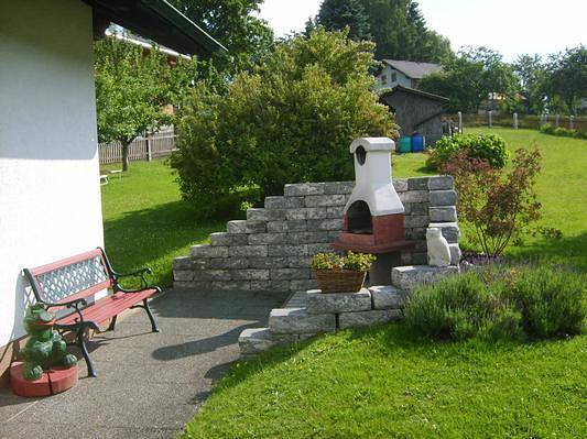 Geräumiges Ferienhaus in Rittsteig mit Terrasse, Garten und Grill in Neukirchen beim Heiligen Blut, Ostbayern