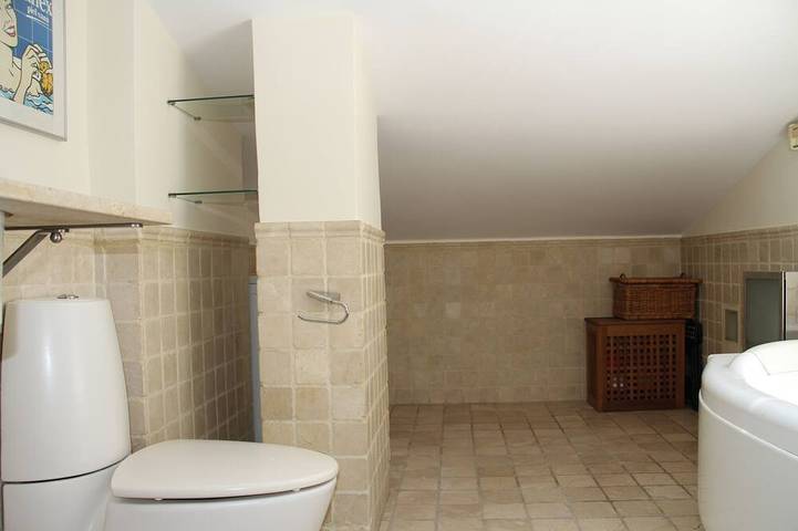 Appartement entier, Appartement Abuhardillado à Madrid Rio / Matadero. WIFI<br> in Madrid, Área Metropolitana de Madrid