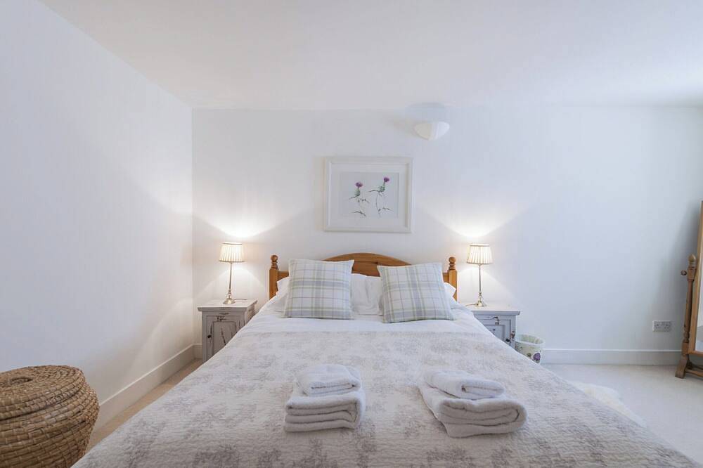 3 bedroom accommodation in Edinburgh in Edinburgh, Edinburgh and Lothian