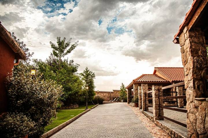 Casa rural para 2 personas, con piscina además de jardín y vistas en Provincia de Toledo - 2