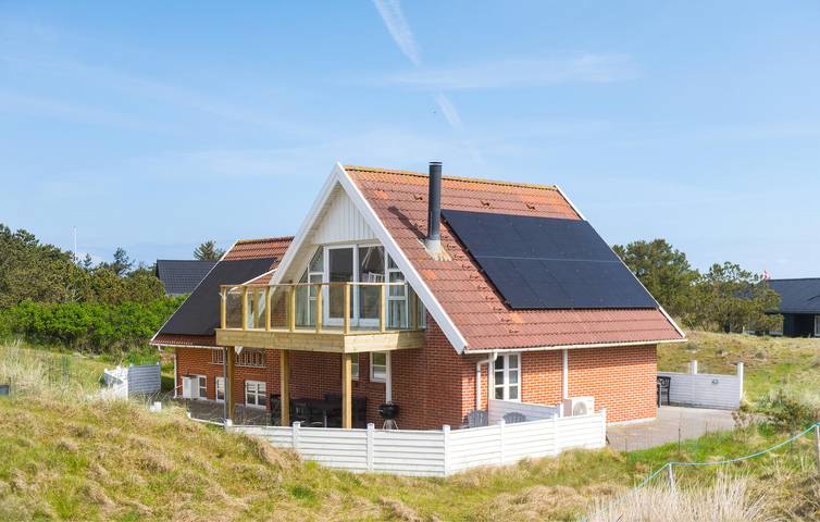 Ferienhaus für 12 Personen, mit Whirlpool und Terrasse sowie Sauna und Pool, mit Haustier in Drachenfestival Fanø