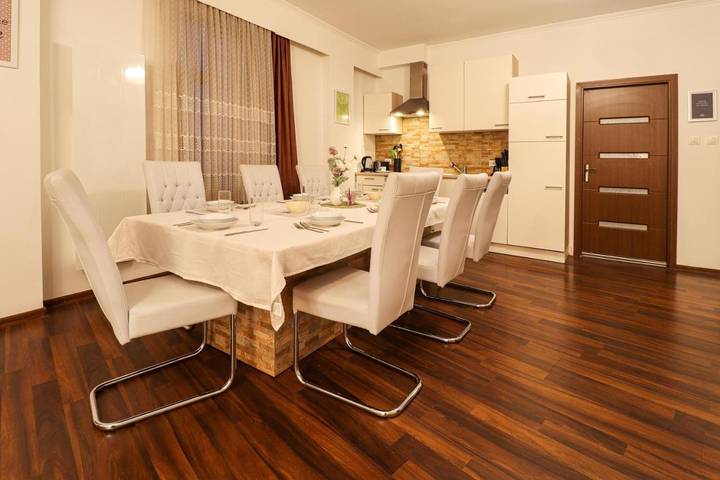 Ferienwohnung für 5 Personen, mit Terrasse in Crimmitschau
