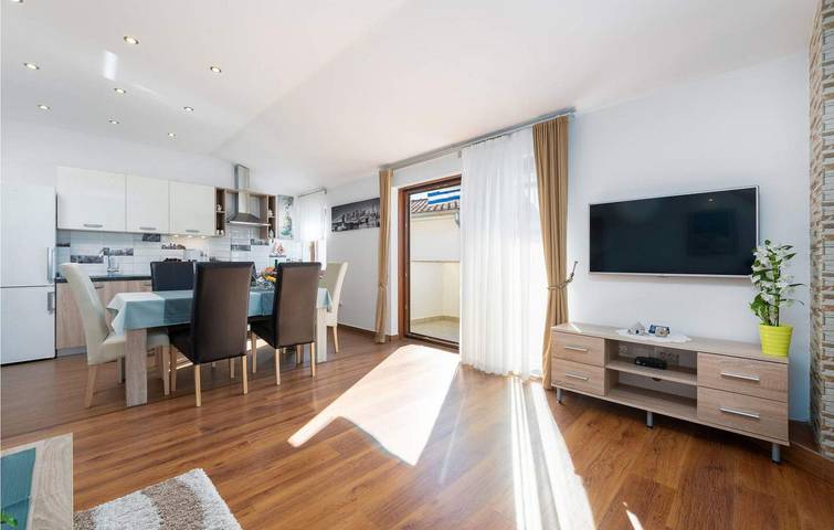 Ferienwohnung für 6 Personen, mit Terrasse in Nova Vas - 3