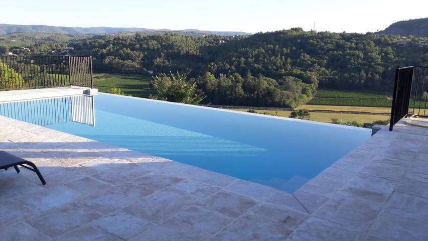 Gîte pour 8 personnes, avec piscine à Les Vans - 2