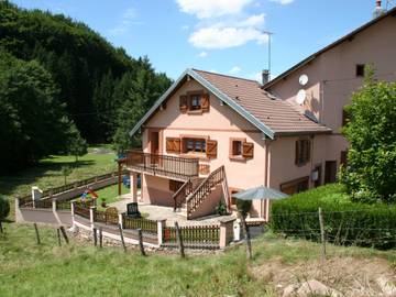 Gîte pour 5 personnes, avec terrasse et piscine dans les Vosges