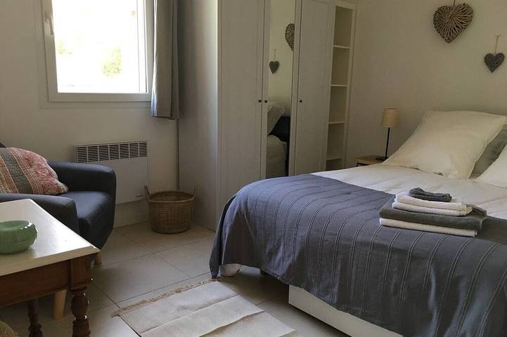 Location de vacances pour 4 personnes, avec jardin et piscine à Brue-Auriac - 4