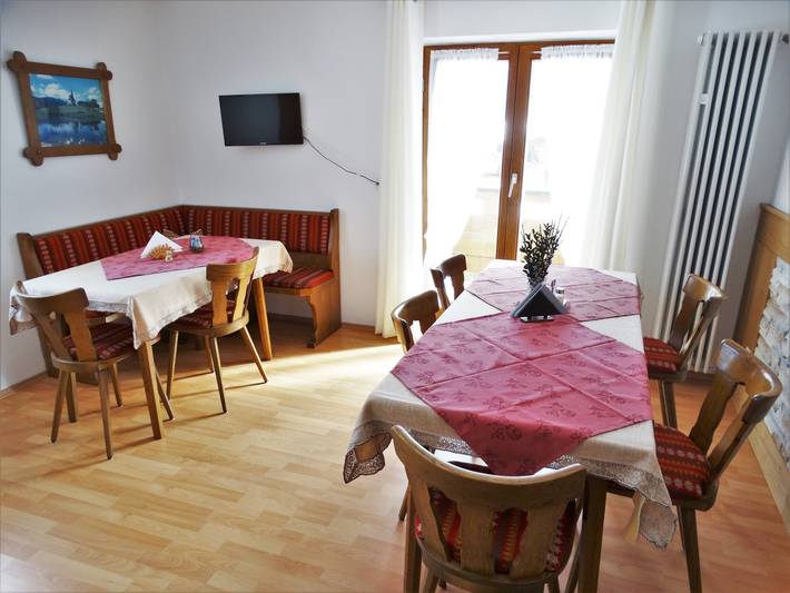 Haus Saurler - Chiemgau Karte - Einzelzimmer mit Balkon, Dusche und Wc in Inzell, Bayerische Alpen