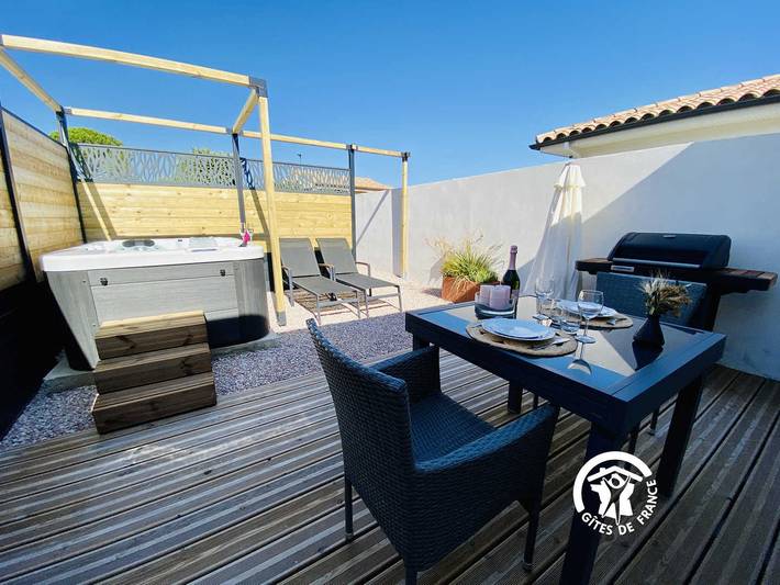 Gîte pour 2 personnes, avec sauna ainsi que terrasse et jacuzzi dans l' Aude - 3