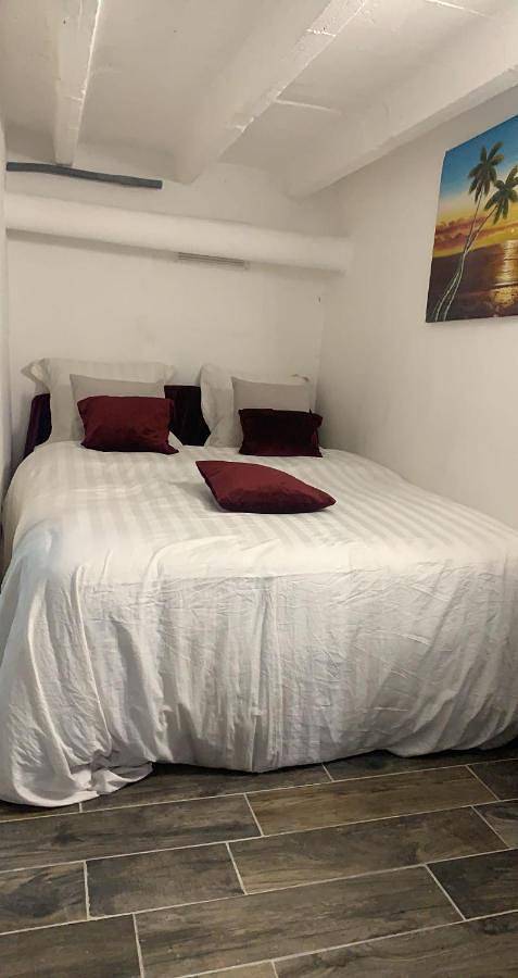 Location de vacances pour 2 personnes, avec Terrasse et Vue à Mantes-la-Ville - 2