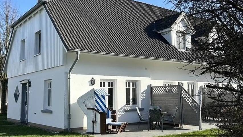 Ferienhaus für 4 Personen, mit Garten und Terrasse in Nienhagen