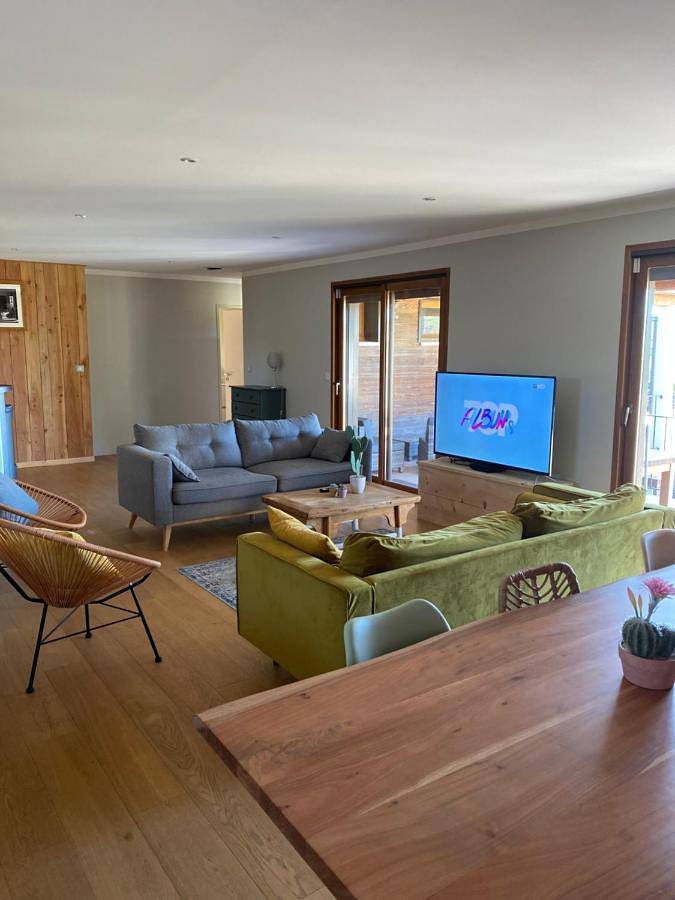 Location de vacances pour 8 personnes, avec jacuzzi ainsi que piscine et jardin à La Bruguière - 2