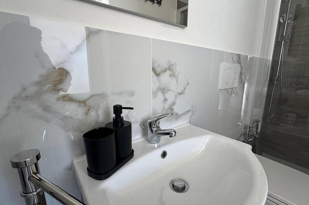 Appartamento intero, Accogliente appartament,con animali domestici ammessi in Ladispoli, Provincia di Roma