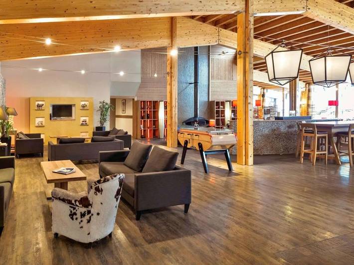 Hôtel pour 2 personnes, avec Jacuzzi et Terrasse ainsi que Jardin et Piscine