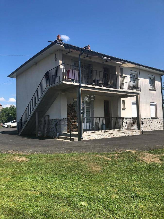 Appartement entier, Location saisonnière in Saint-Gérons, Région d'Aurillac