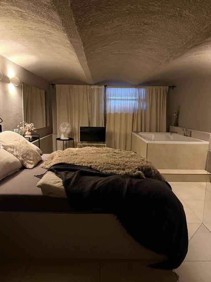 Ferienwohnung für 2 Personen, mit Whirlpool in Ostrau