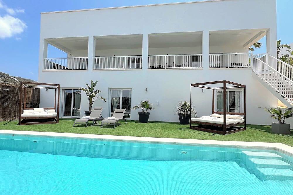 Villa Julieta 2Km From Ibiza City And Talamanca Beach in Cap Martinet, Santa Eulària des Riu