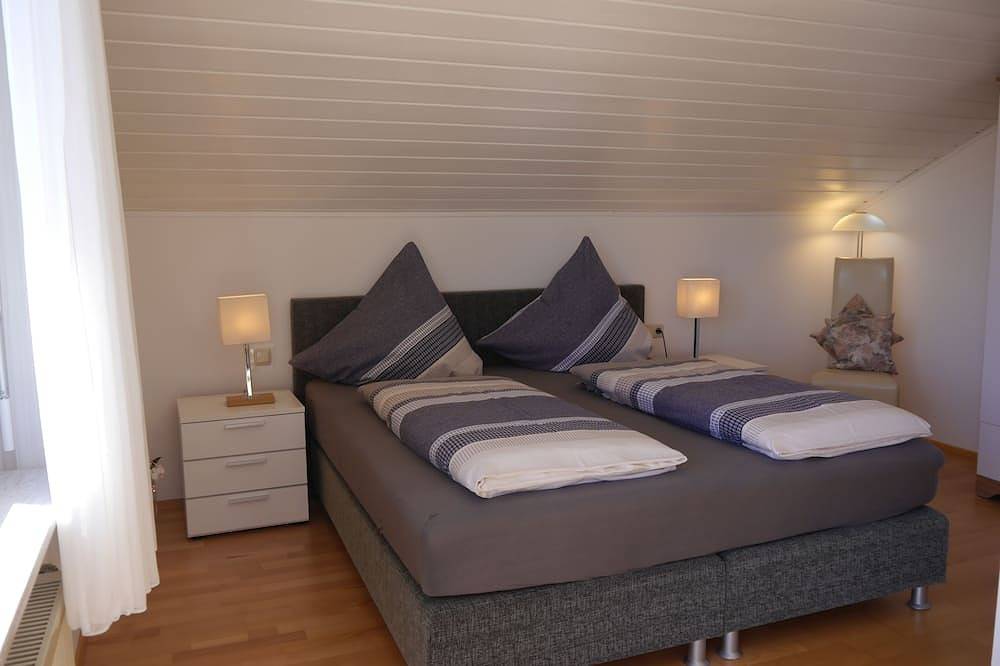 Ganze Wohnung, 72 qm Fewo 2-5 Pers. Königscard,Forggensee,Schloss Neuschwanstein, Skilift/Loipe in Roßhaupten, Bayerisch Schwaben