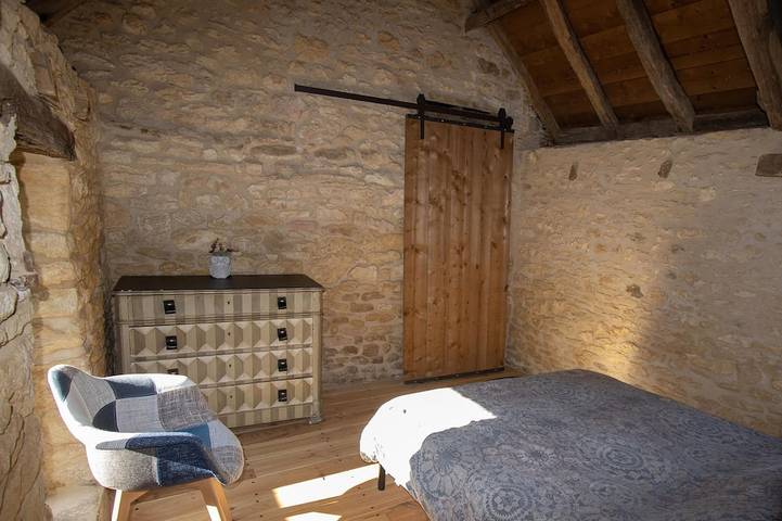 Location de vacances pour 3 personnes, avec terrasse et jardin à Paulin - 3