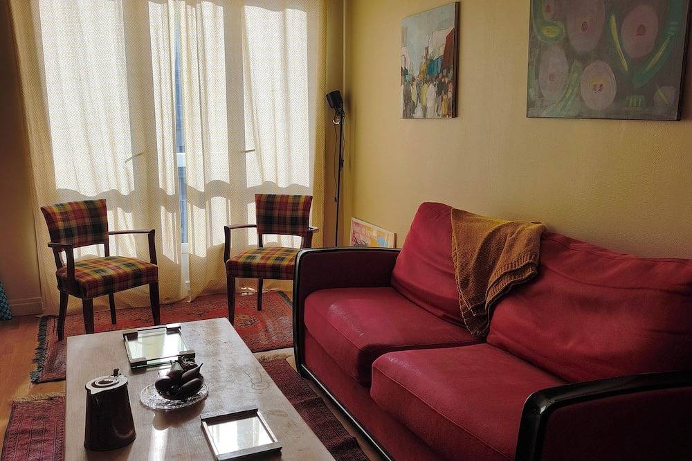 Ganze Wohnung, A sunny, cozy Parisian apartment just a stone's throw from Montsouris Park in 13e Arrondissement, Paris
