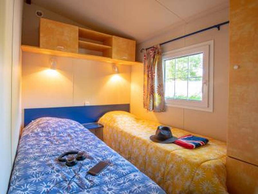 Camping Les Eaux Chaudes - Mobilheim 6 personen - Cabanon Classic 3 Schlafzimmer in Digne-les-Bains, Alpes-de-Haute-Provence
