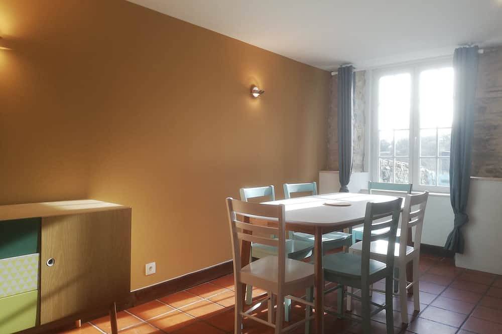 Casa normanda cerca del mar, servicios y atracciones principales in Quettehou, Región de Cherbourg