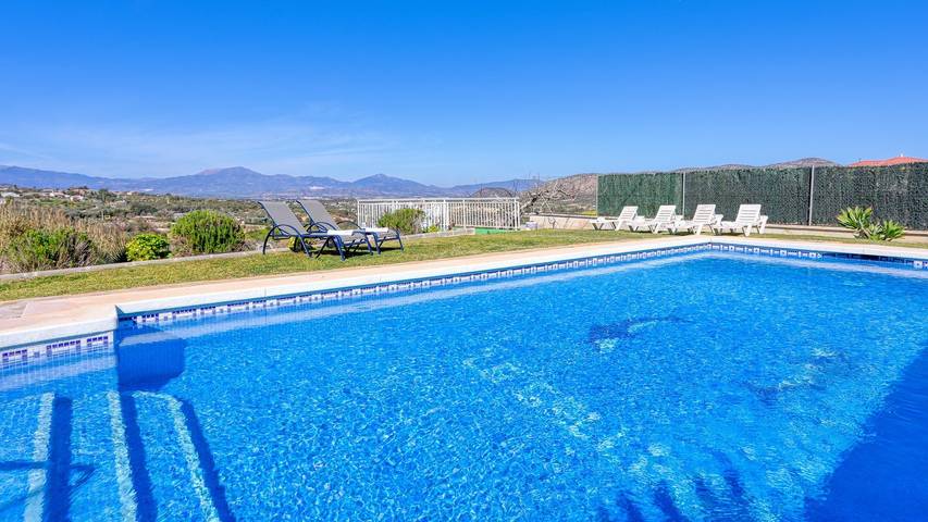 Casa rural para 7 personas, con piscina, Se admiten mascotas en Alhaurín de la Torre - 2