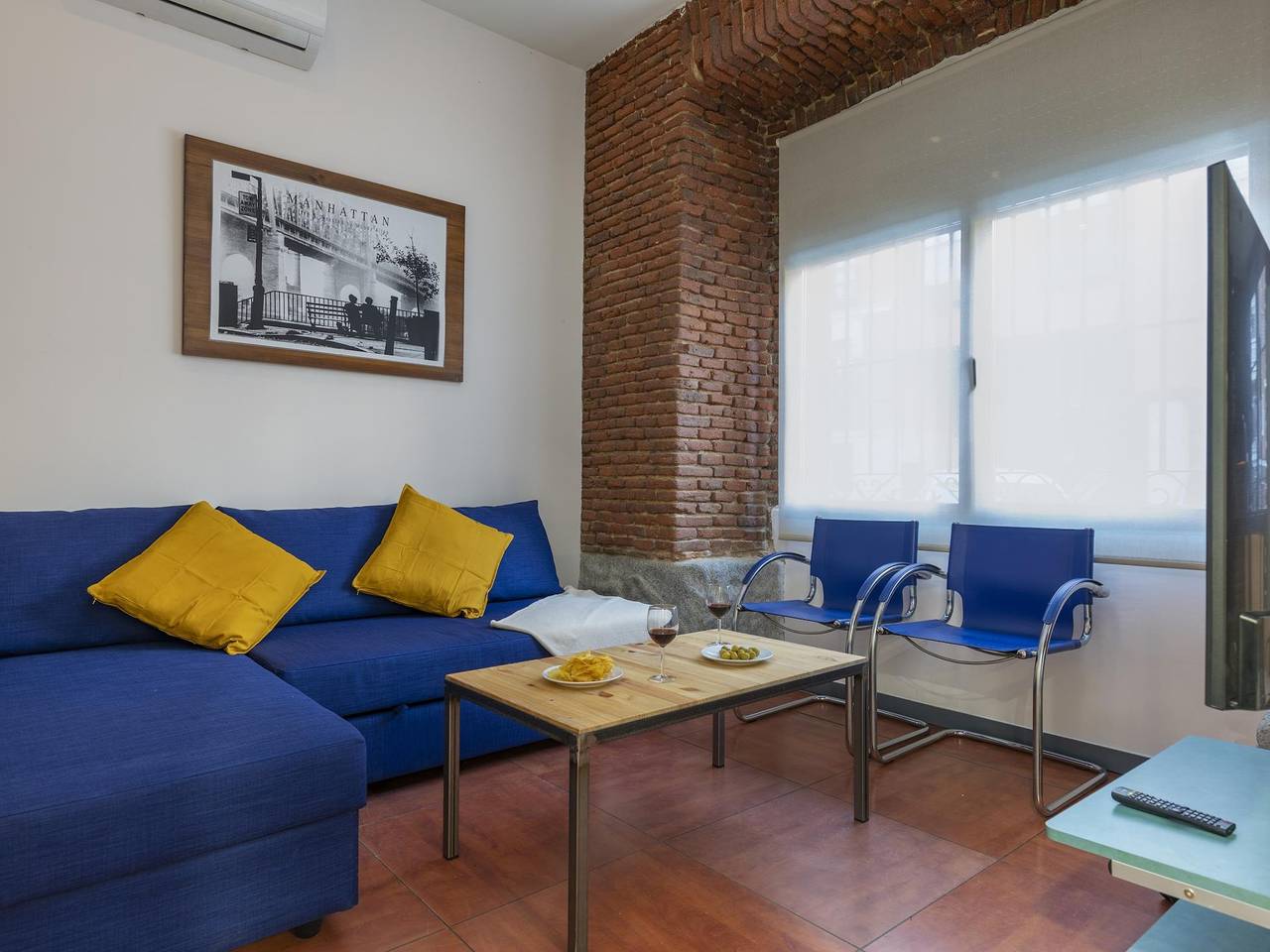 Entire vacation apartment, Homeabout Imperial Apartment Iv in Arganzuela, Madrid