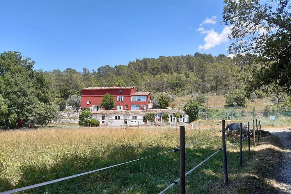 La ferme de Manon  Les Genêts Dans propriété agricole du 18ème gite indépendant in Montferrat, Région de Draguignan