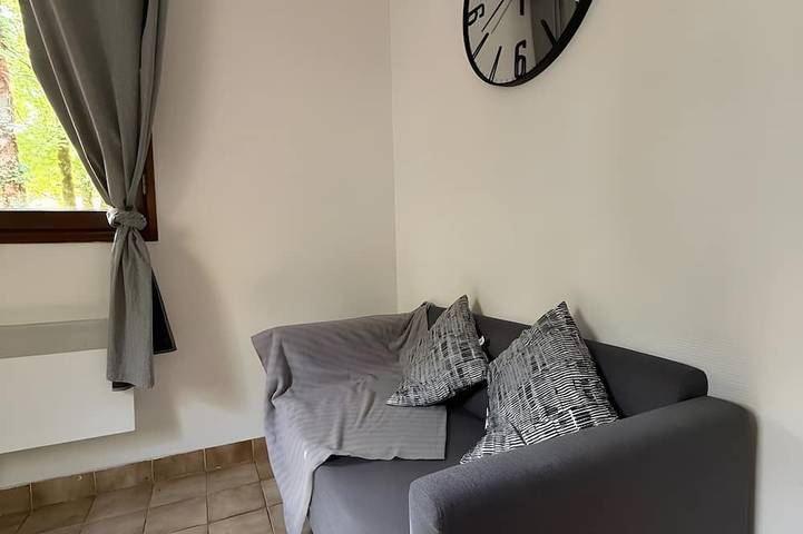 Location de vacances pour 2 personnes, avec piscine ainsi que terrasse et jardin à Calviac-en-Périgord - 4