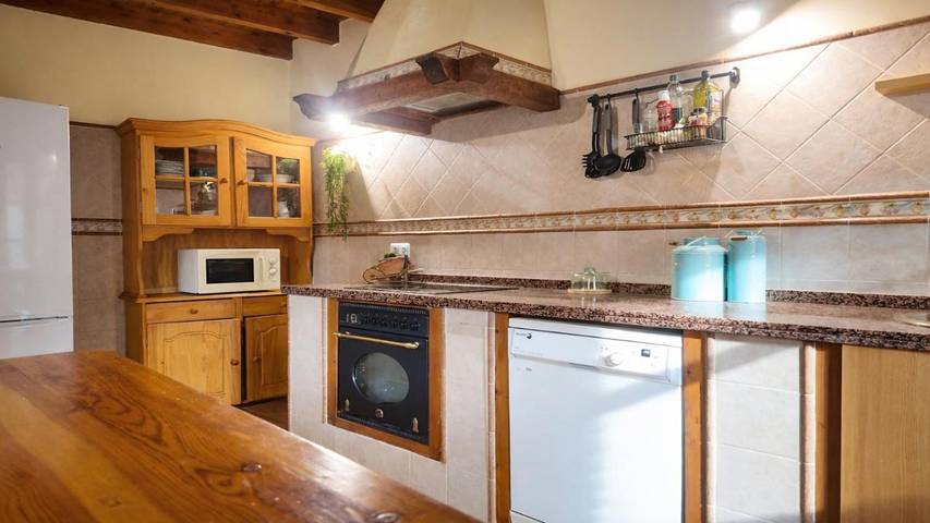 Casa rural para 5 personas, con jacuzzi y balcón en Soto de Cangas - 3