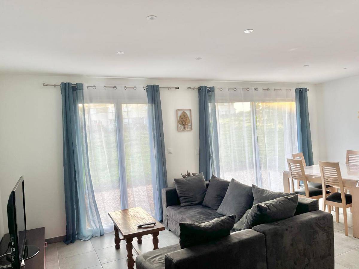 Four-Bedroom House in Les Auxons, Doubs