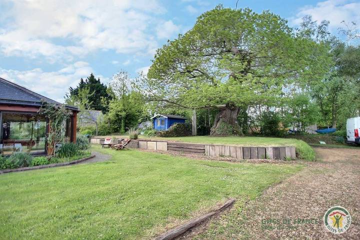 Gîte pour 4 personnes, avec Terrasse ainsi que Jardin et Vue à Pléguien - 3