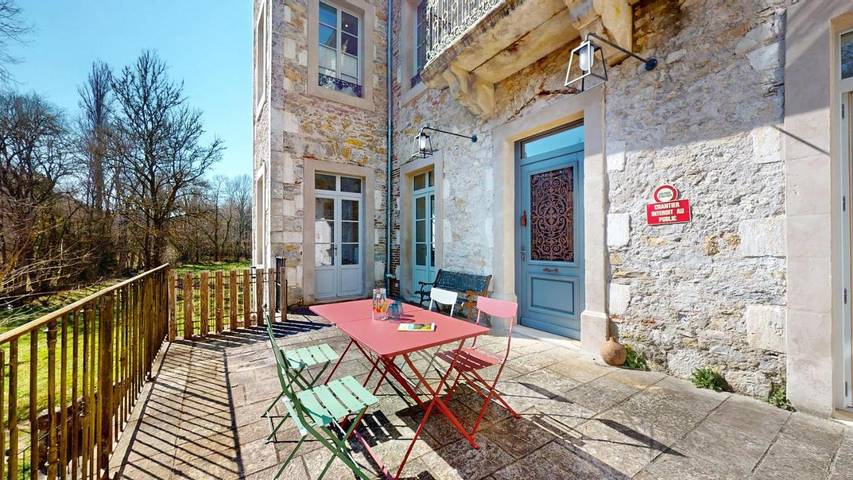 Location de vacances pour 11 personnes, avec jardin et balcon à Saint-Vincent-Rive-d'Olt - 4