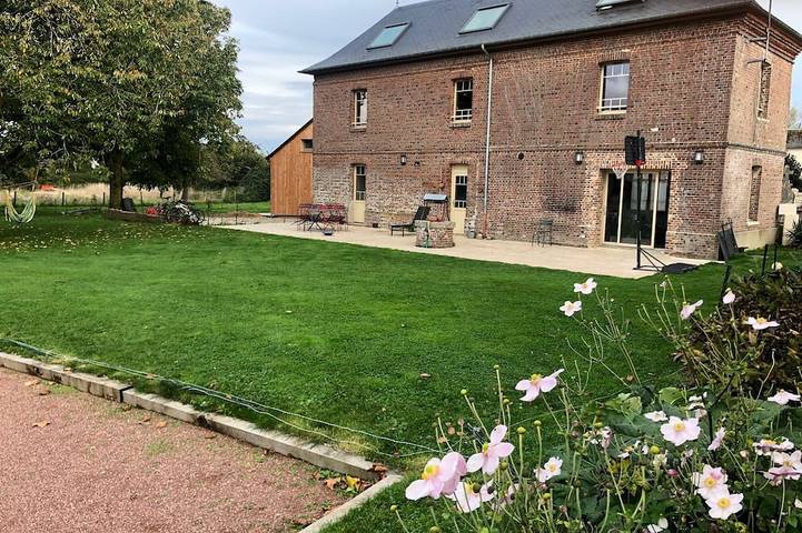 Gîte pour 10 personnes, avec terrasse et jardin à Épreville-en-Roumois