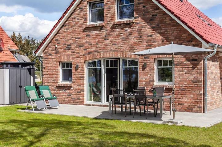 Ferienhaus für 8 Personen, mit Sauna und Garten sowie Terrasse