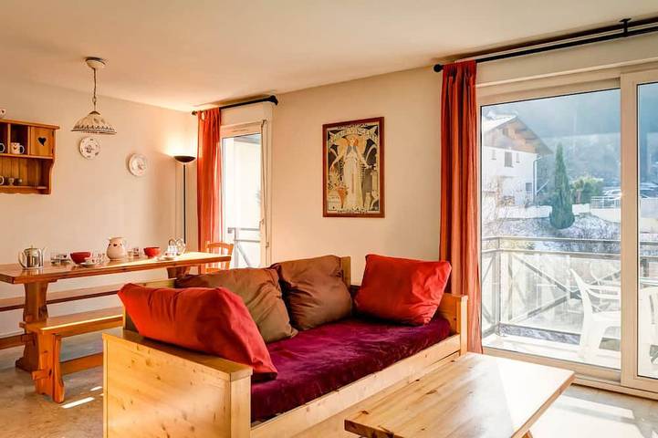 Gîte pour 6 personnes, avec balcon, animaux acceptés dans Casino De Brides Les Bains