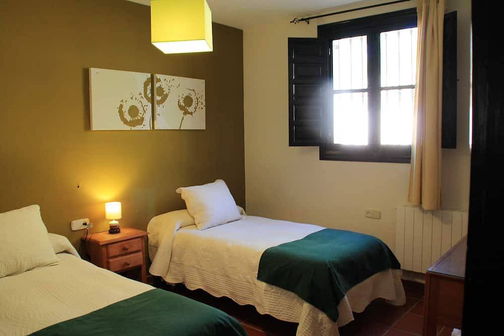 Rural apartment Aptos. Rural Tourism Las Maravillas for 5 people in Cañada Catena, Beas de Segura