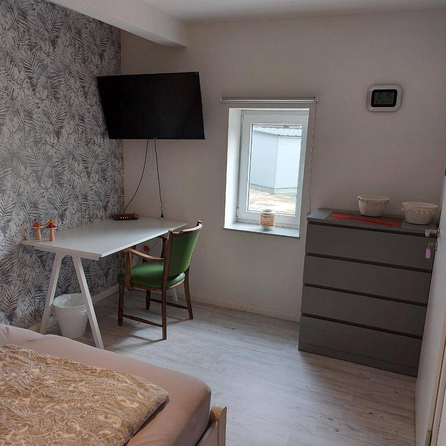 Ganze Ferienwohnung, Das Zimmer - Bauernhof-Nordsee-Urlaub in Norderfriedrichskoog, Eiderstedt