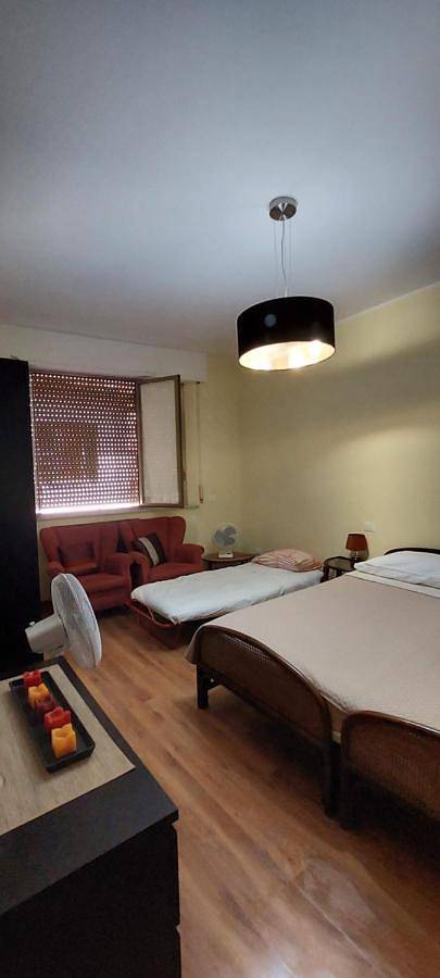 Large Double Room in Chianciano Terme, Province de Sienne