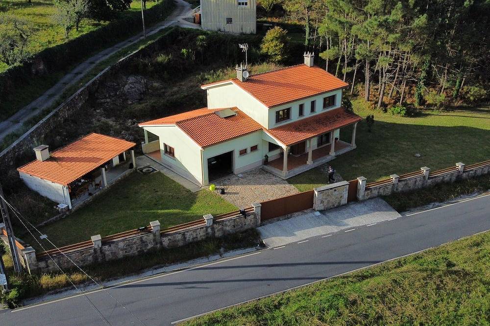 Casanosa: Para familias que buscan tranquilidad en un entorno de playas vírgenes in Cee, Costa da Morte