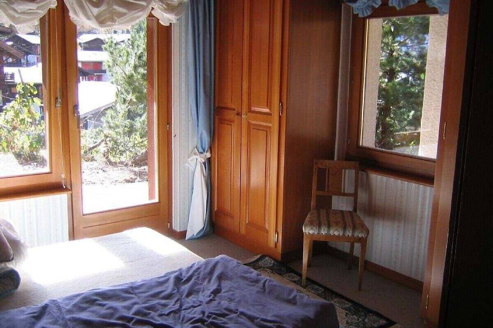 Ganzes Chalet von 125m², 70m bis Gondelstation, 2.5 Zimmer, 2 Bäder, Kamin in Grächen, Walliser Alpen
