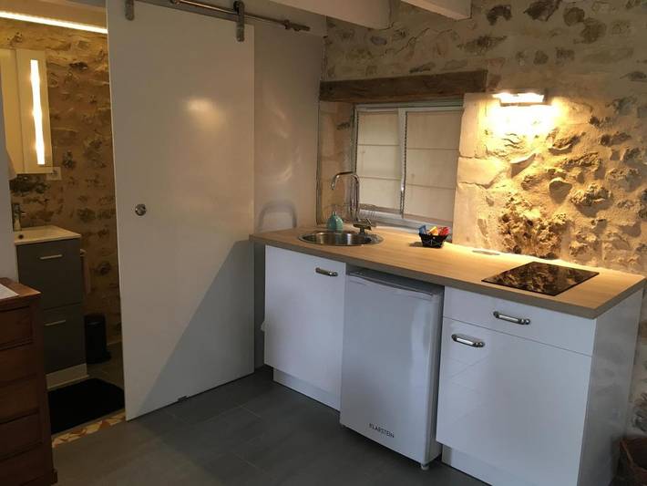 Gîte pour 2 personnes, avec jardin ainsi que vue et terrasse à Souvigné - 3